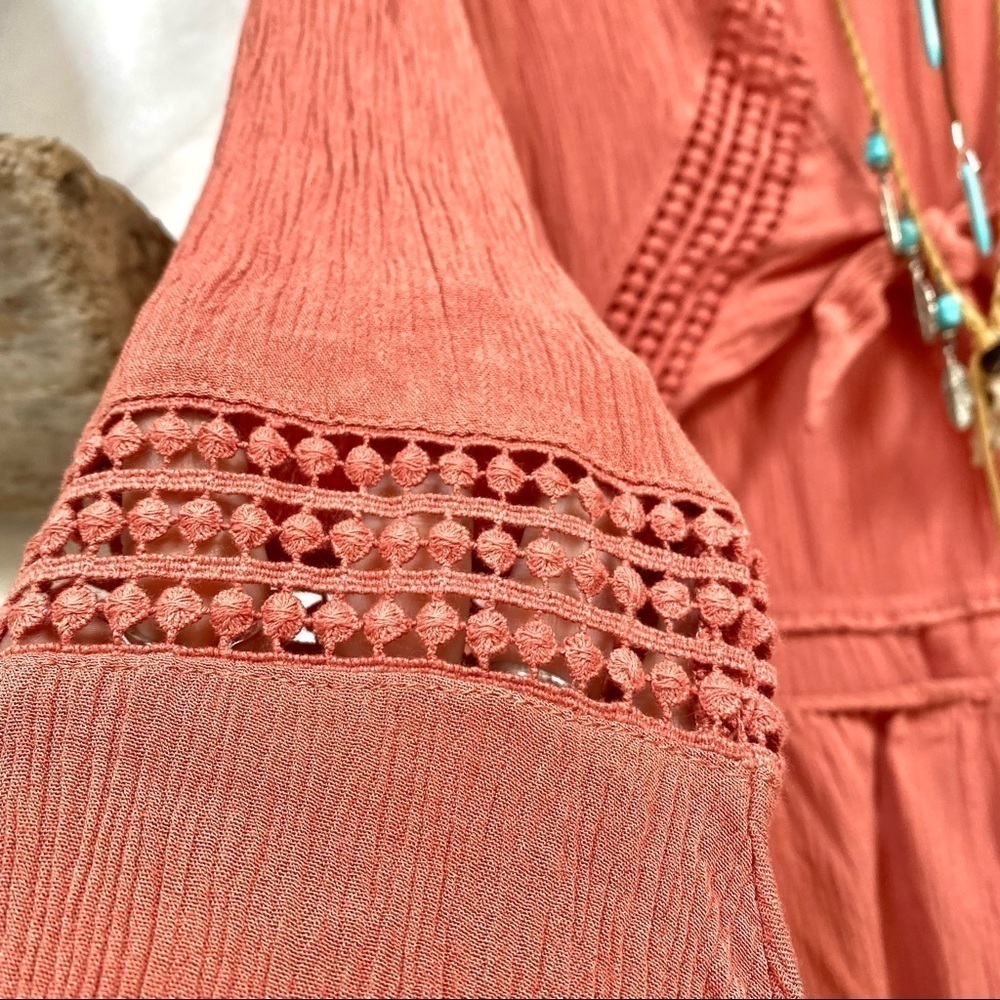 Sweet Boho Gypsy crochet romper in beautiful antique rose colour w bell sleeves - Picture 7 of 13